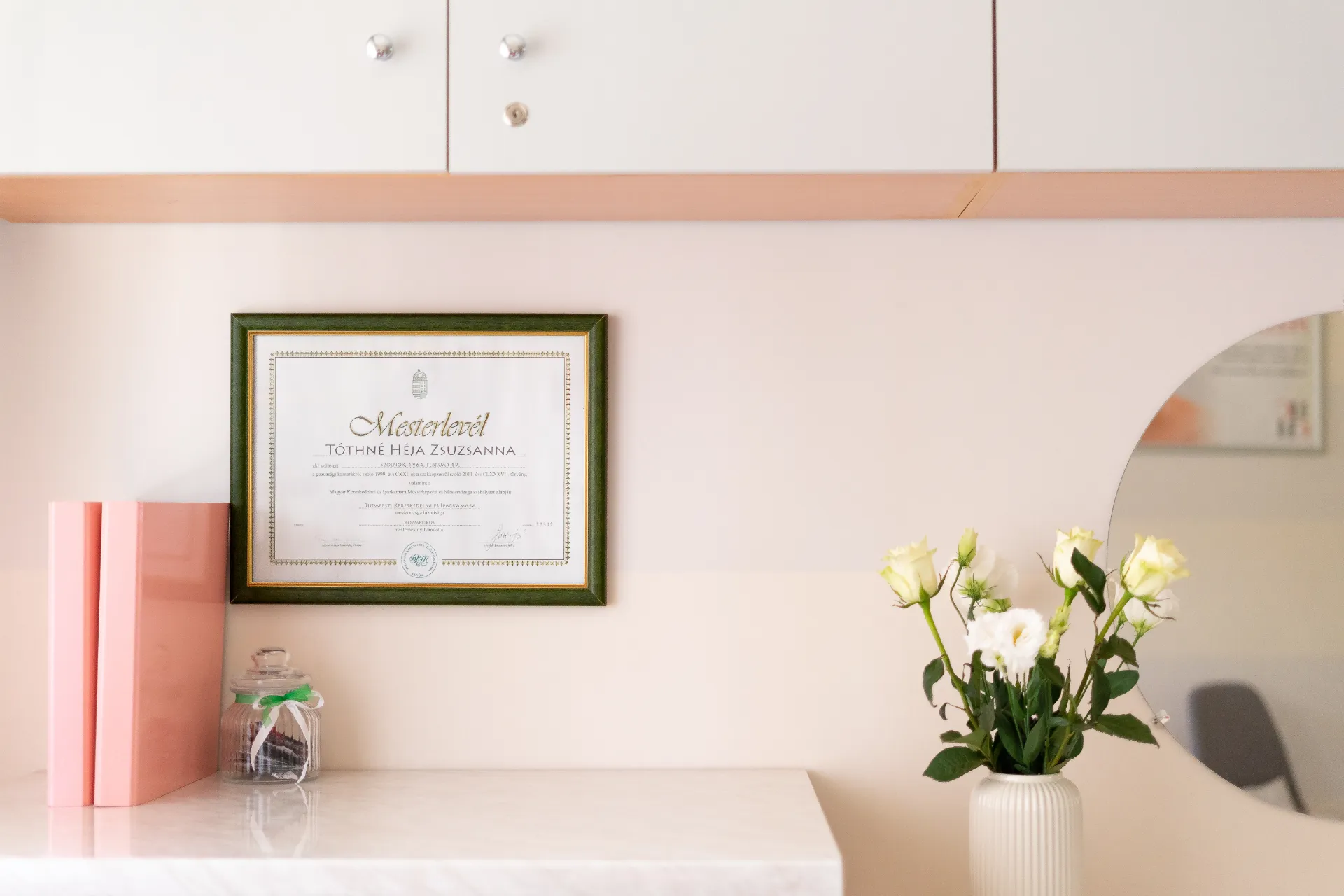 Tóthné Héja Zsuzsanna mesterkozmetikus diploma